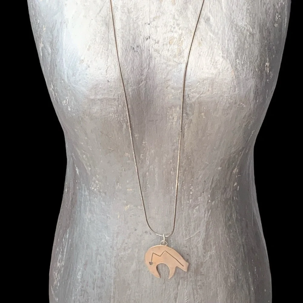 Navajo Native American Southwestern Sterling Silver Bear Unisex Necklace - Picture 3 of 7